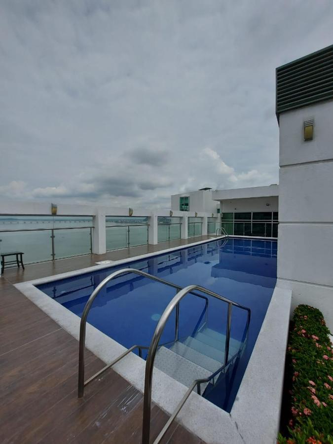 Apartamento Vista Al Rio Puerto Santana Riverfront 1 Γκουαγιακίλ Εξωτερικό φωτογραφία