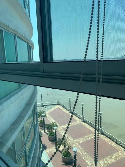 Apartamento Vista Al Rio Puerto Santana Riverfront 1 Γκουαγιακίλ Εξωτερικό φωτογραφία